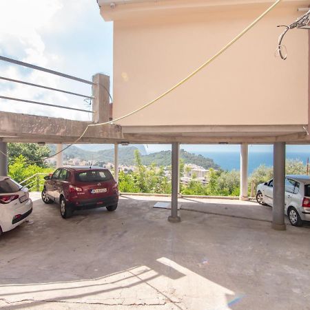 Mum'S Apartment Petrovac Екстериор снимка