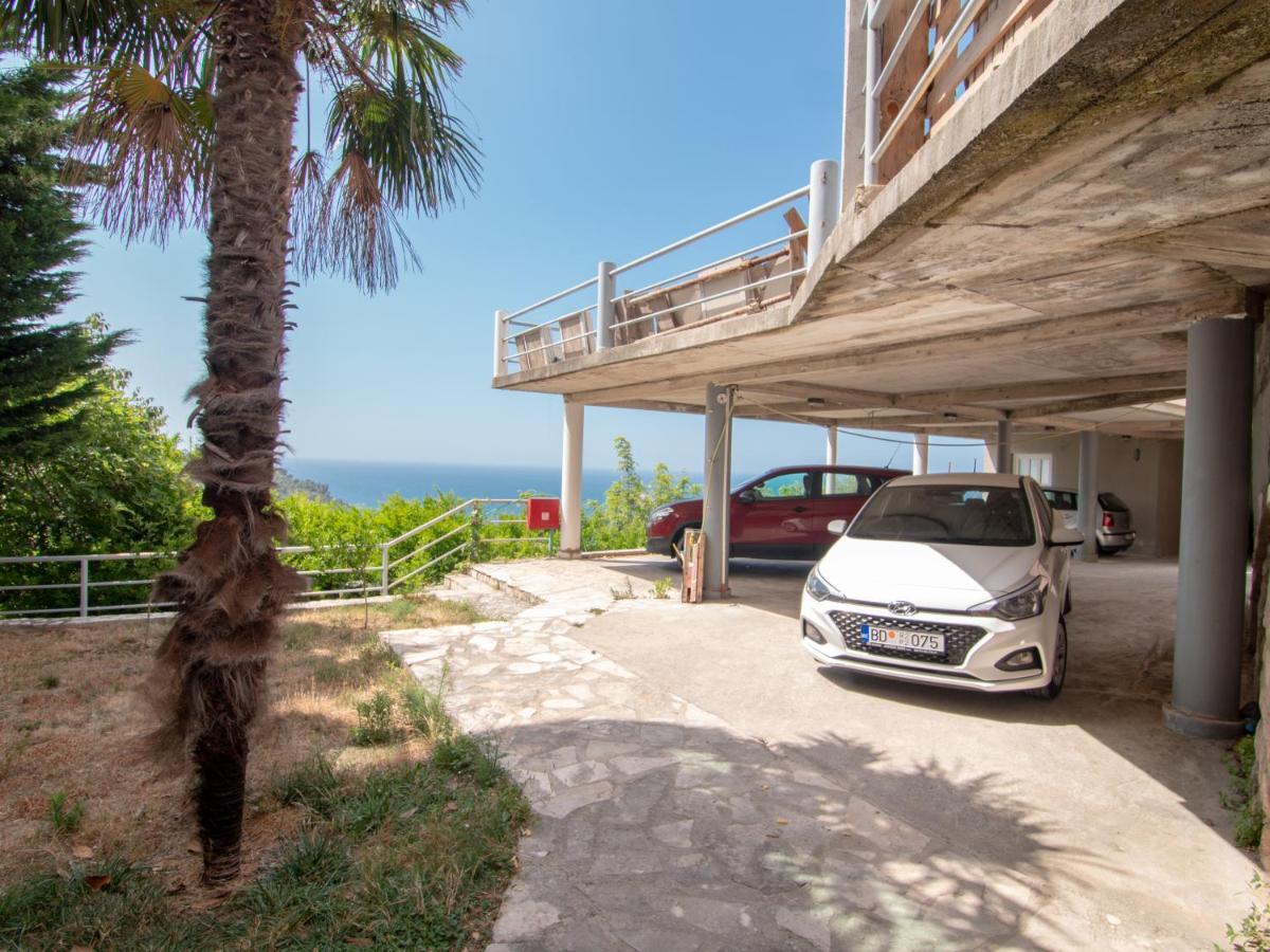 Mum'S Apartment Petrovac Екстериор снимка