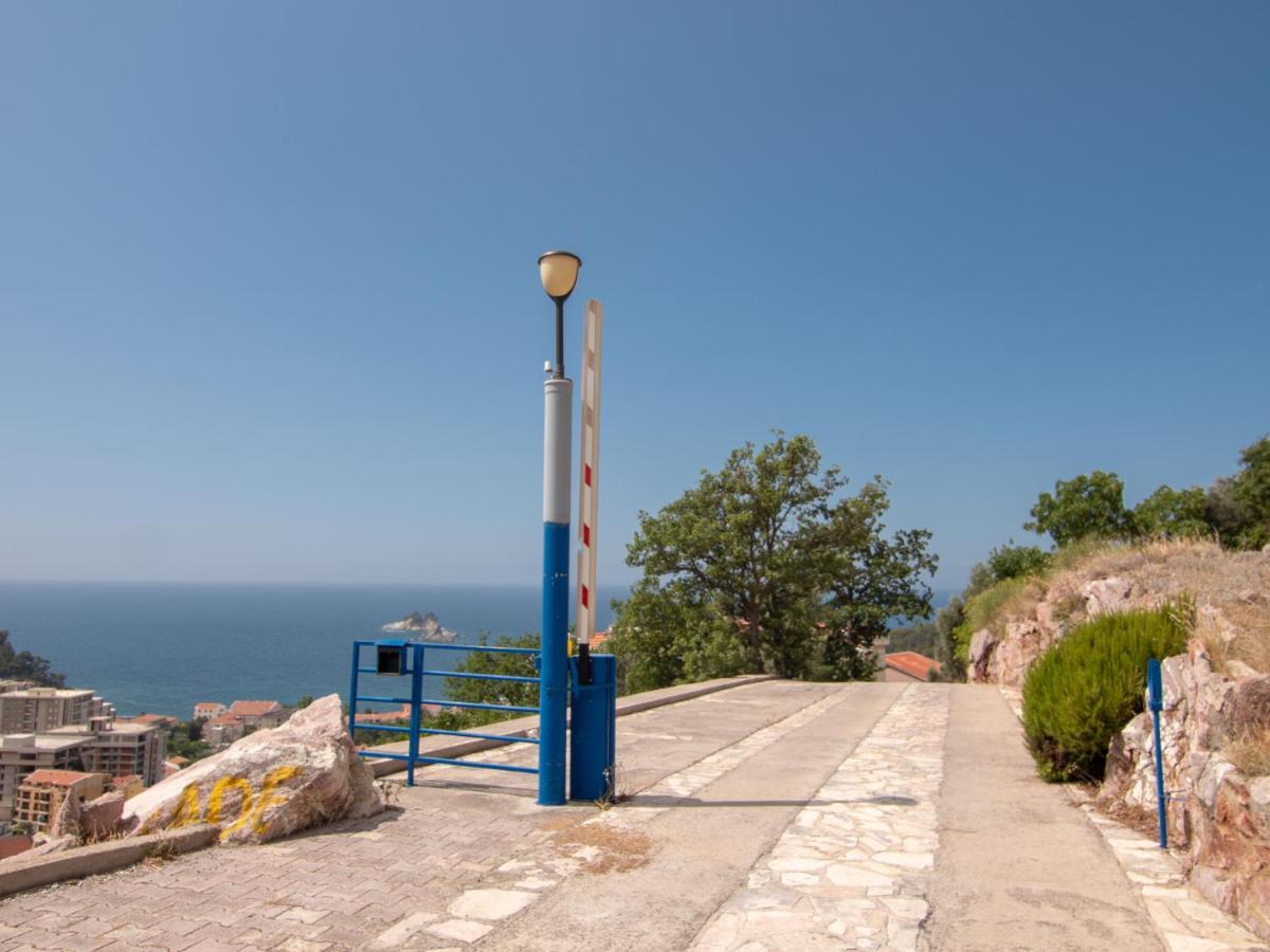 Mum'S Apartment Petrovac Екстериор снимка