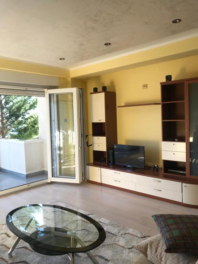 Mum'S Apartment Petrovac Екстериор снимка